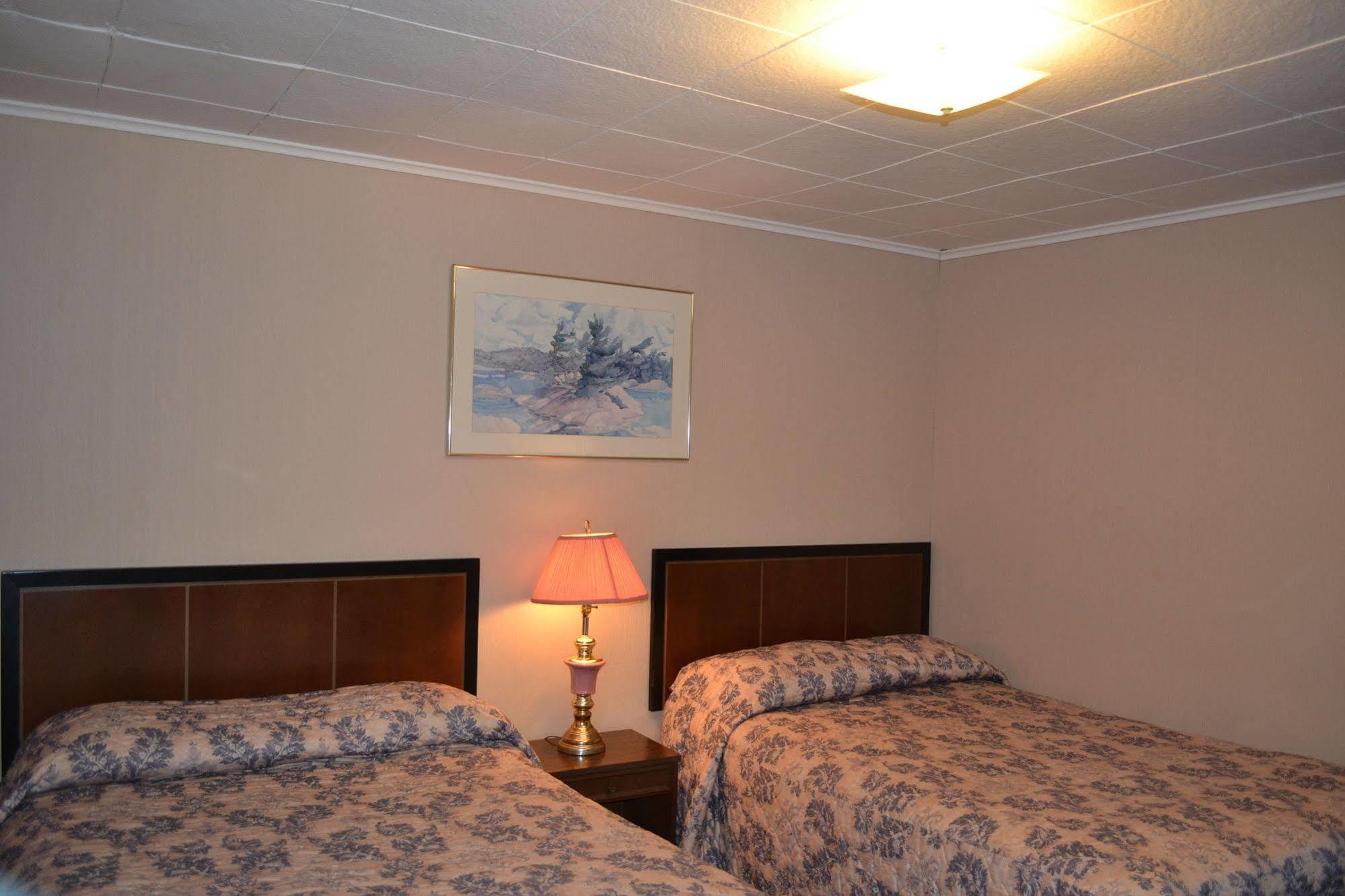 Shamrock Motel Midland Exteriér fotografie